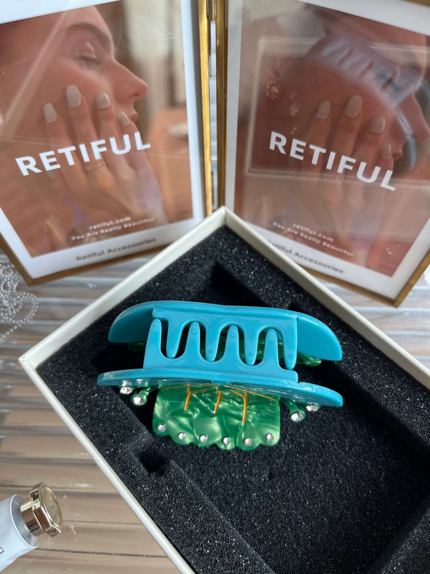 Lotus Hair Claw in Green