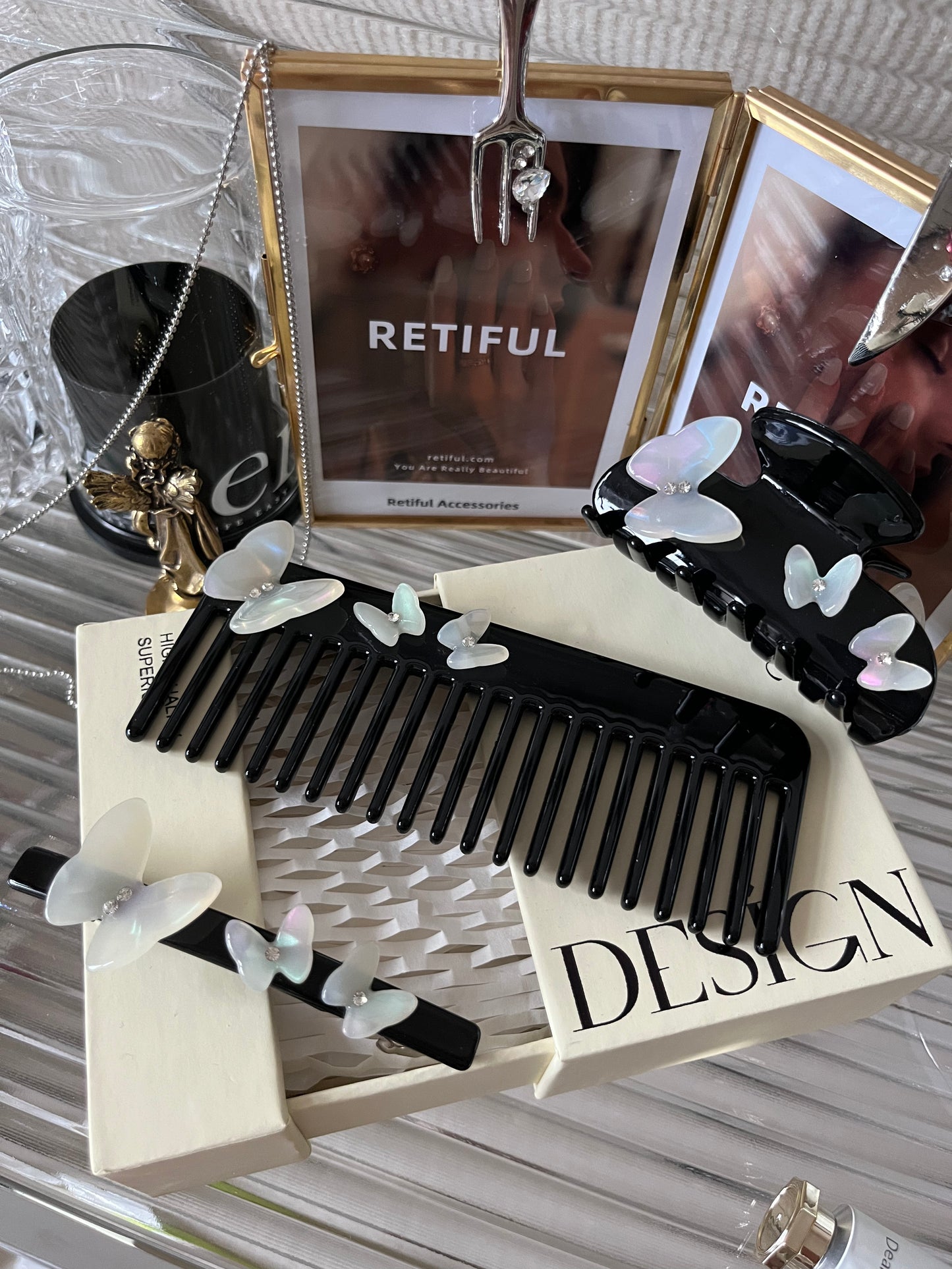 Elegant Black&White Butterfly Hair Claw