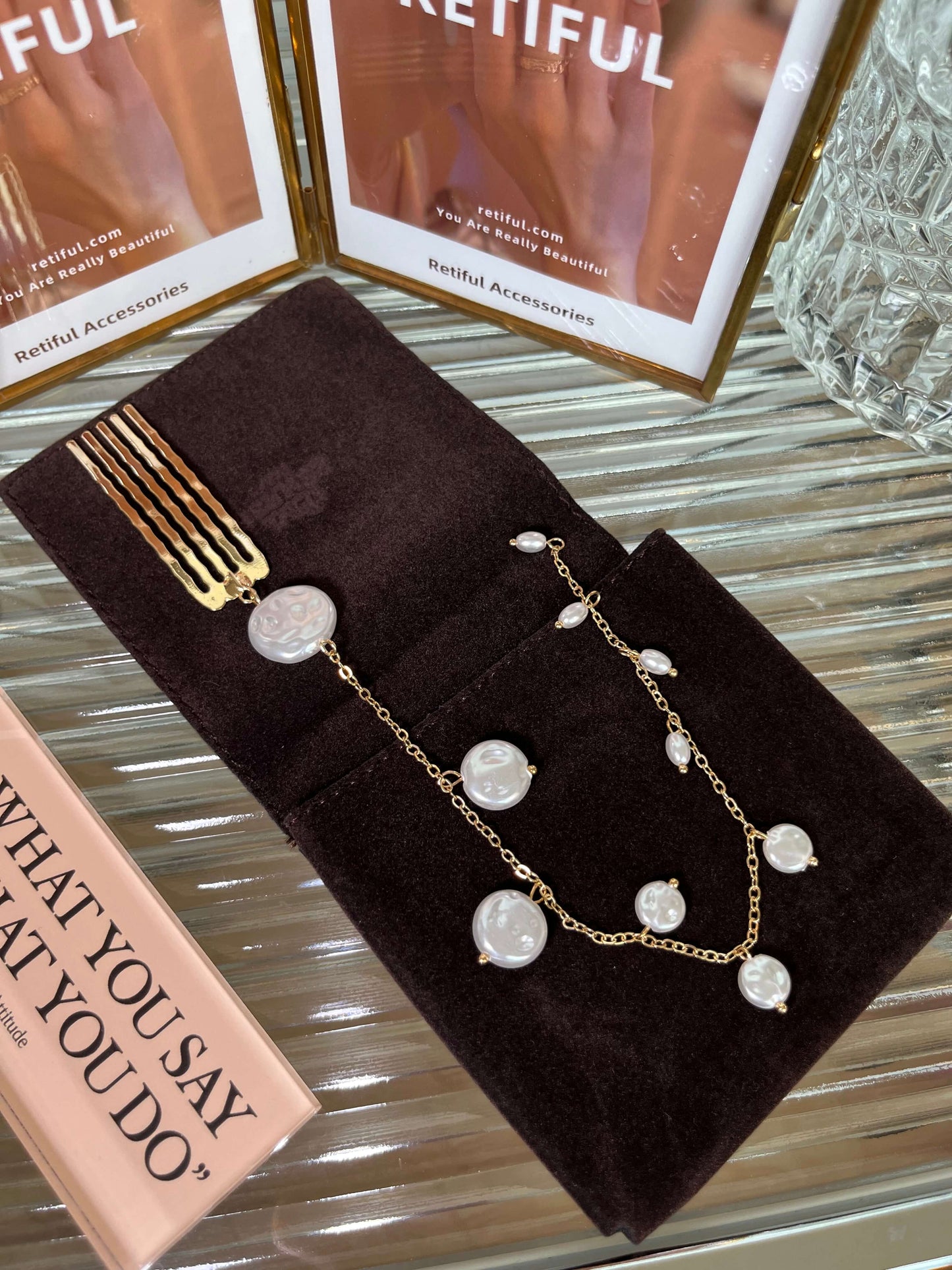 Baroque Pearl Spine Comb