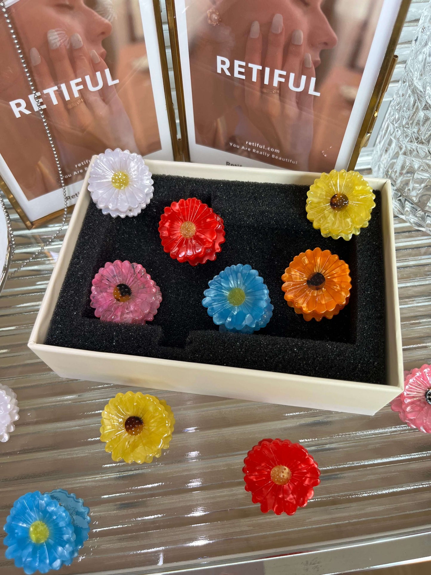 White Mini Daisy Claw Set (2pcs)