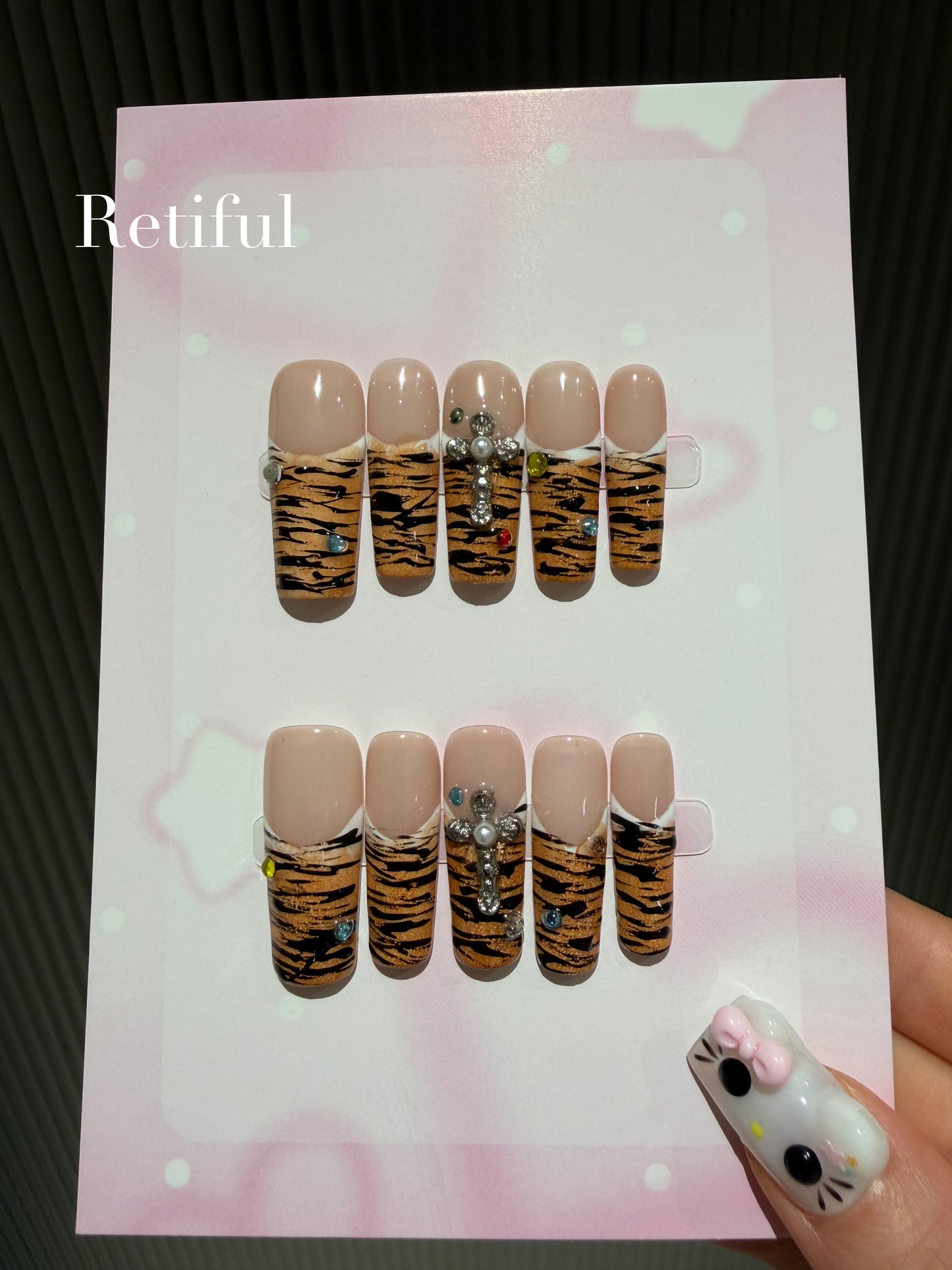 L0010 Press-On Nails