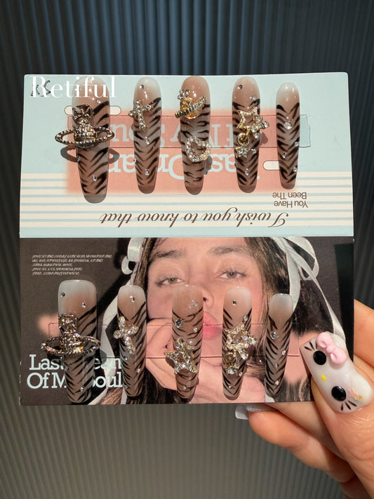 L0038 Press-On Nails
