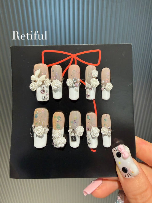 L0042 Flower Press-On Nails