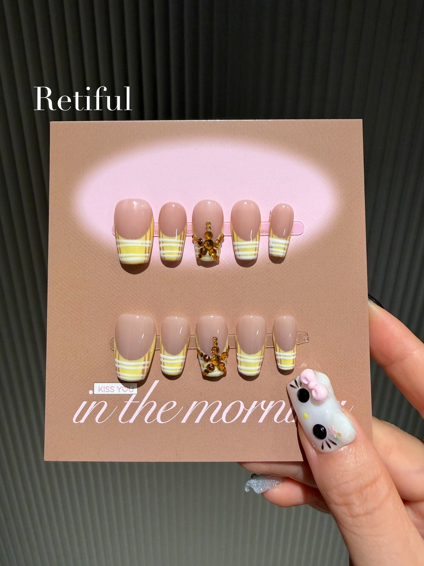 S0019 Press-On Nails