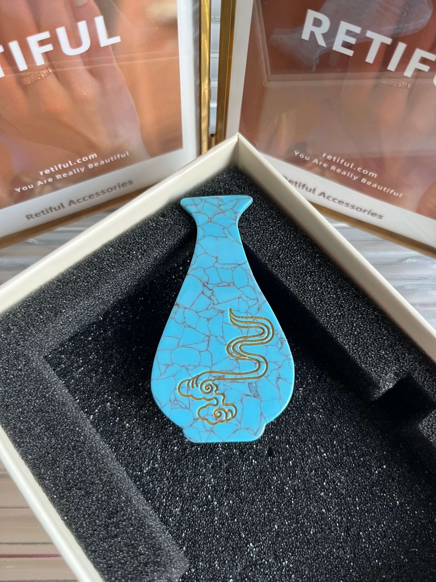 Porcelain Vase Clip (Blue)