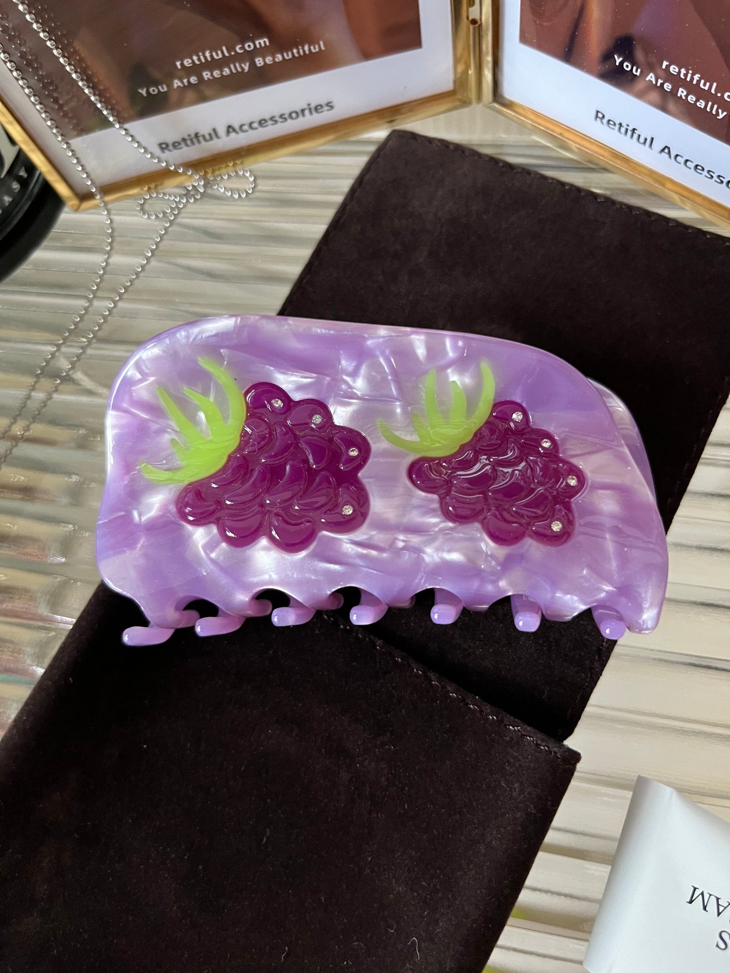 Grape Hair Claw