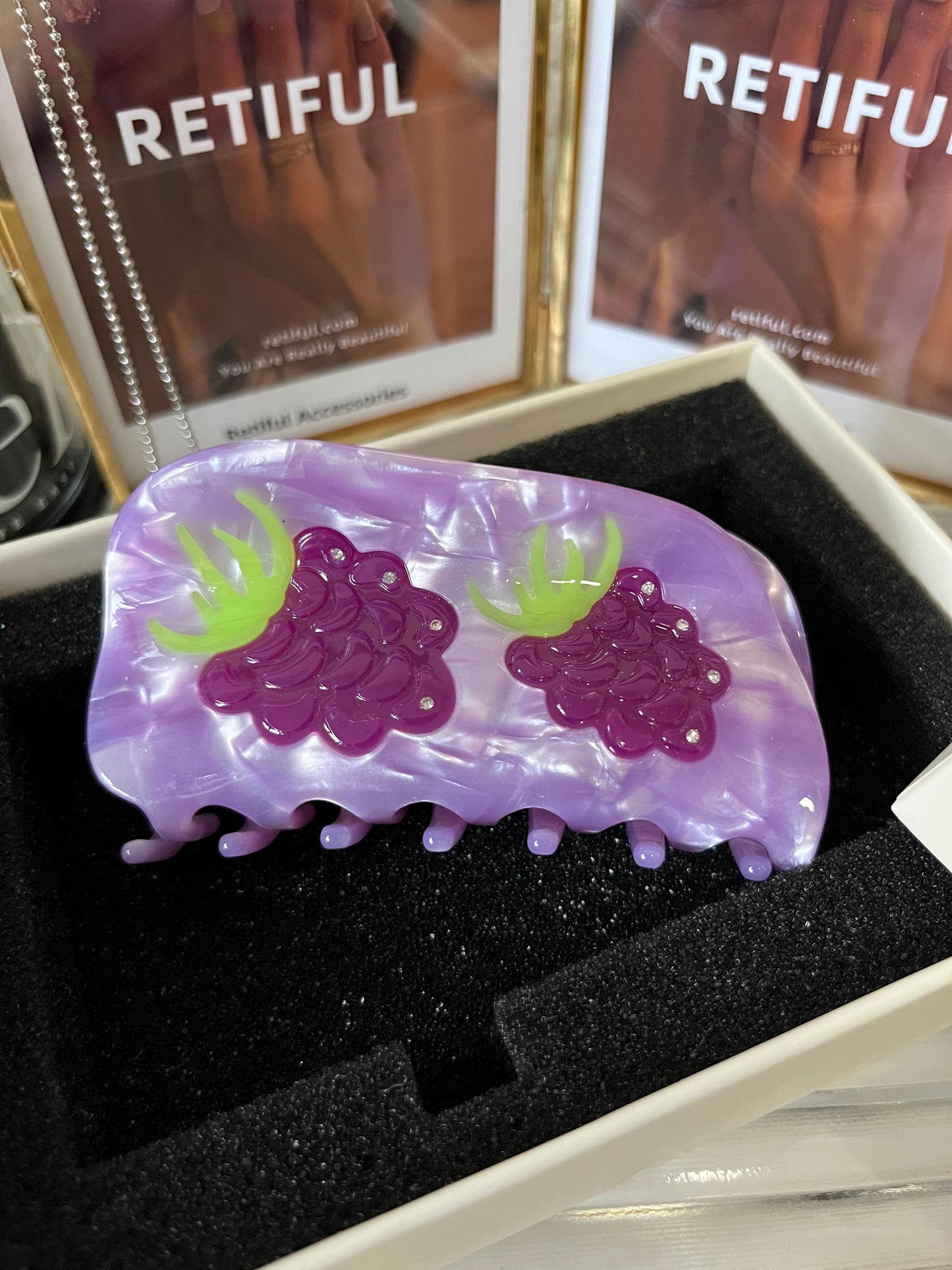 Grape Hair Claw