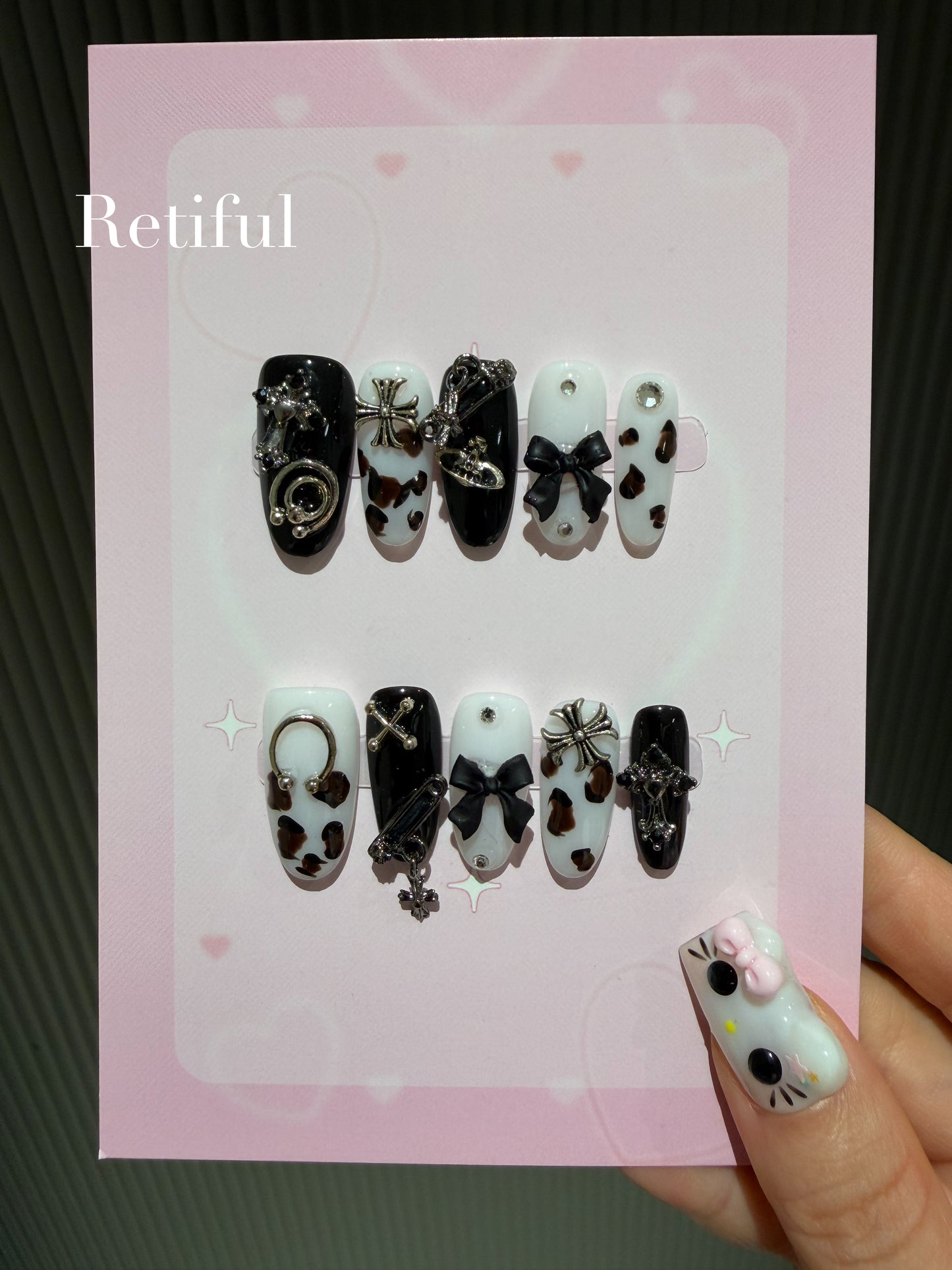 M0004 Press-On Nails